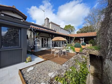 maison de 181 m² à moncaut