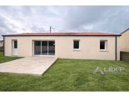 vente maison au pin (79140) : à vendre / 82m² le pin