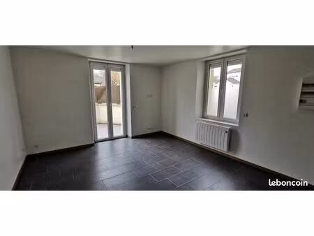 appartement f2 en réez de jardin