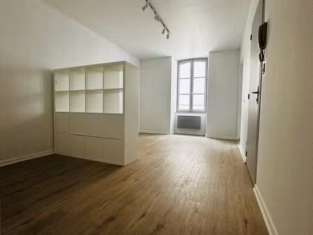 ? studio 30 m² restauré