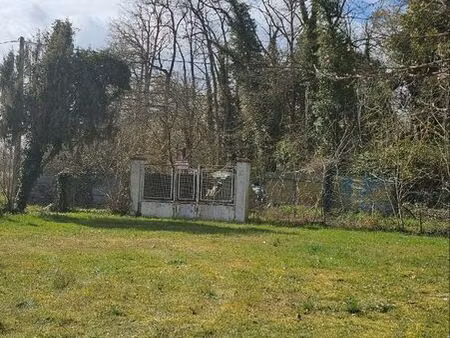 terrain clos - chassemy