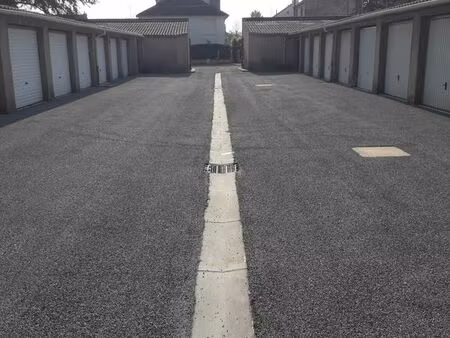 location box/parking montlucon