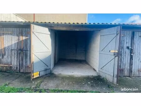 boxe de stockage ou voiture