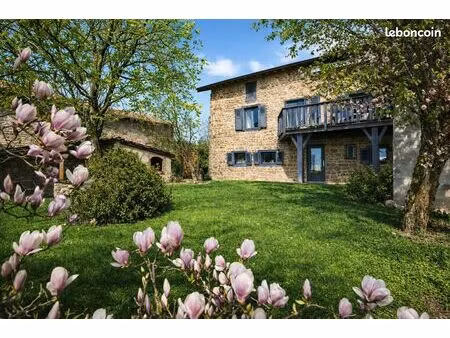 maison de caractère – 130 m² habitables - 3 chambres – terrain 600 m² – ronno