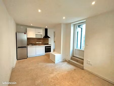 t3 55m2 rdc + extérieur