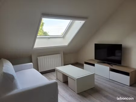 studio meublé et équipé