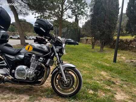 recherche garage moto