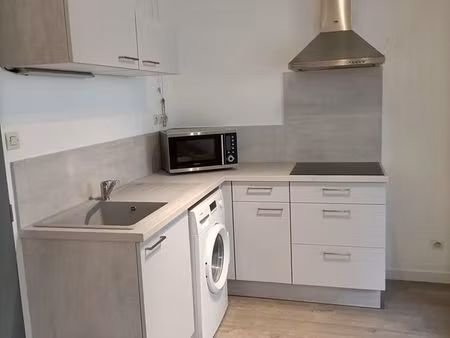 loue joli studio meuble proximite bus tramway et magasins