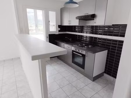 loue appartement t2 40m2 dernier étage le pont de claix