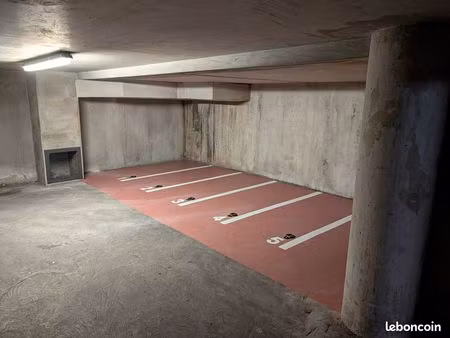 parking moto / scooter - chave / la plaine