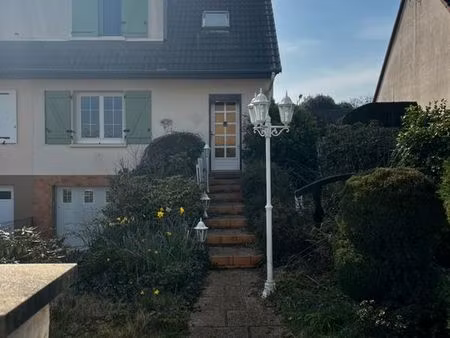 à louer – belle maison mitoyenne de 93 m² avec jardin  terrasse  balcon et garage