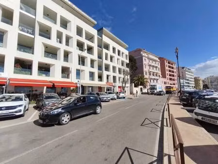 local commercial à vendre