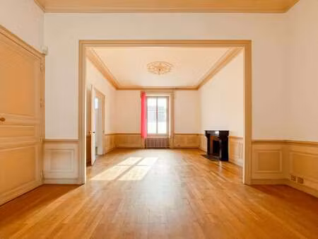 vente maison à clisson (44190) : à vendre / 239m² clisson