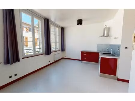 location appartement  m² t-1 à bar-le-duc  380 €