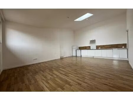 location appartement  77 m² t-3 à castelnaudary  610 €