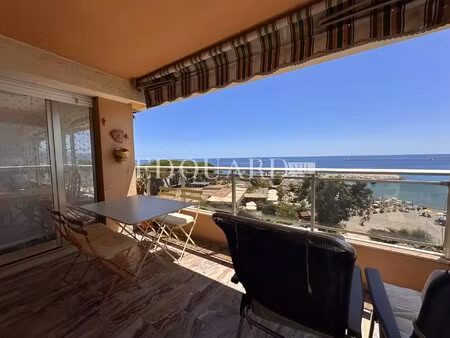 en exclusivité superbe trois pièces avec terrasse  magnifique vue mer panoramique  cave et
