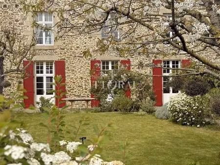 vente demeure d'exception à saint-suliac (35430) : à vendre / 245m² saint-suliac