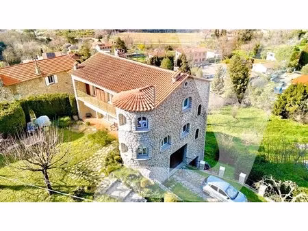 maison familiale 4 chambres avec vue panoramique  terrain de 3 000 m²  jacuzzi et grand ga