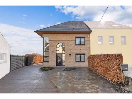 prachtige woning op een perceel van 29a 49ca te affligem