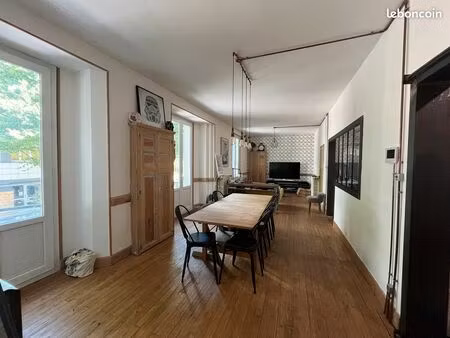 belle maison de ville des années 30 avec grand rooftop