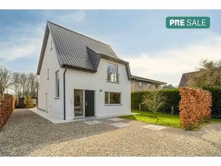 hippe gezinswoning met machtige tuin in wetteren ten ede