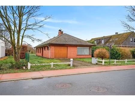 charmante bungalow met potentieel op topligging te zele