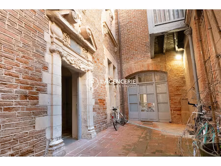 très bel appartement dans le centre historique