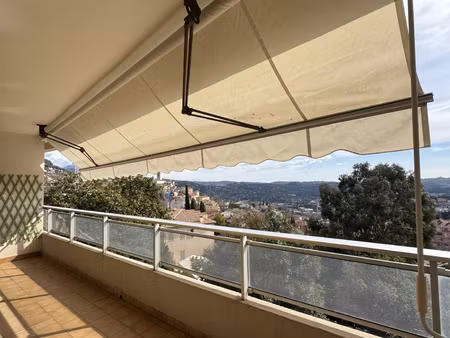 a louer - grasse: grand appartement de 74 m2 avec terrasse 