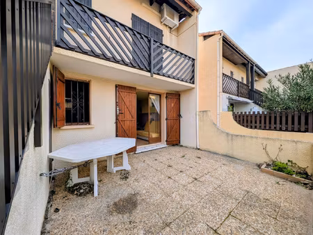 le compromis parfait à port leucate : t2 avec terrasse xxl