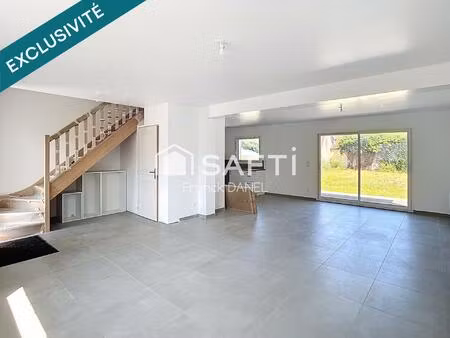 maison de 96 m² comprenant 4 pièces principales  dont 3 chambres ainsi qu’un garage