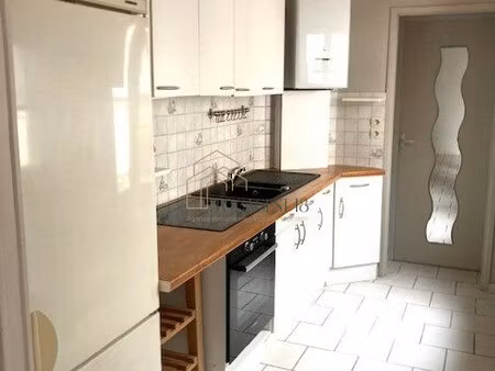 bourges charlet - maison avec cour sans vis a vis