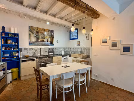 arles. magnifique maison de ville avec terrasse