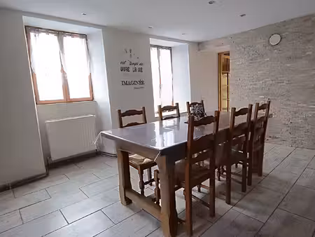 maison 143 m2 - 4 chambres dont une au rdc – terrain clôturé dans hameau de puy guillaume 