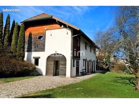 immeuble 7 pièces 347 m²