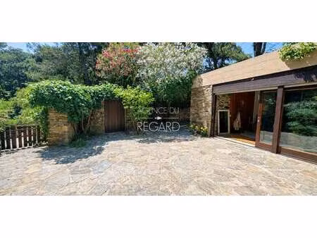 propriété en bord de mer centre - bormes-les-mimosas (83)