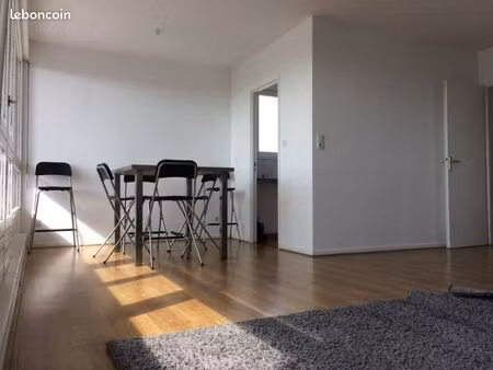 appartement semi meublé de 80 m2 avec terrasse