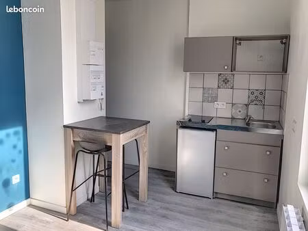 studio refait a neuf - villeurbanne gratte ciel