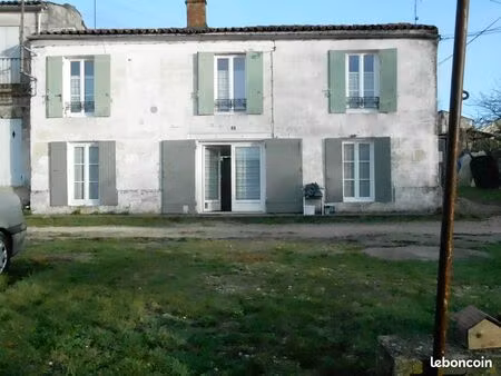 location d'un rdc d'une maison à saintes