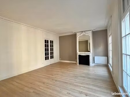 appartement 3 pièces 84 m²