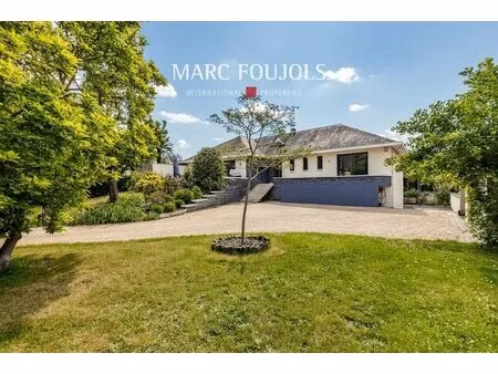 maison d'exception entièrement rénovée – 8 chambres – terrain de 2891 m²