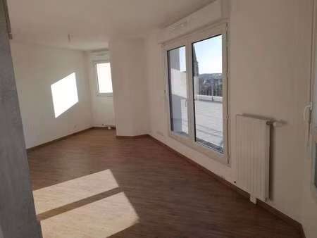 location appartement 2 pièces à couëron (44220) : à louer 2 pièces / 46m² couëron