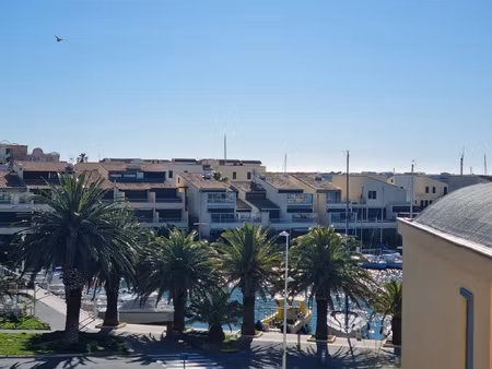 a vendre - gruissan centre port - appartement en duplex - 2