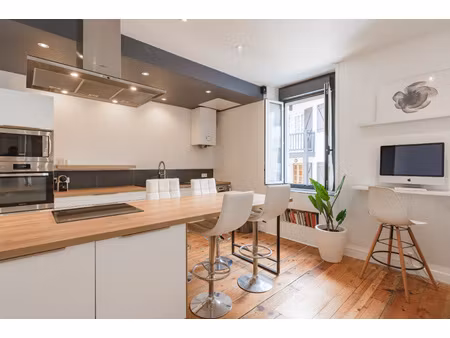 hendaye centre-ville t2 rénové de 48 m2 lumineux