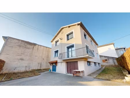 maison de ville avec 2 appartements