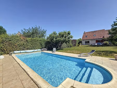 vente maison 7 pièces  140.00m²  mareuil