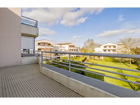 appartement t4 dans une résidence sécurisée avec parc privat