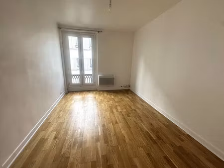 studio 19.43m² rue lambert 75018 - 2eme étage