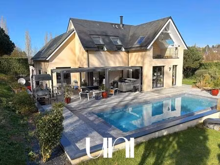 maison 4 pièces de 193 86 m2 avec piscine - gonneville-sur-mer