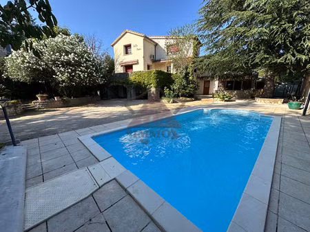 maison avec piscine et appartement indépendant