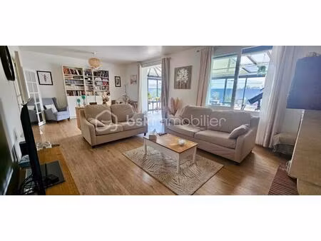 volume et confort : grande maison de famille aux portes de la mer